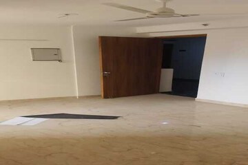 Room in 2 BHK Apartment at Sector 1 Greater Noida – for Rent