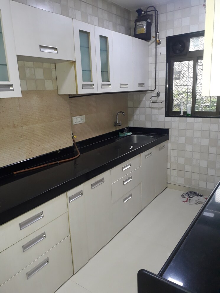 Kitchen, oberoi-realty-woods 2.5 Bedroom 900 Sq.Ft. Apartment In Goregaon East Mumbai 9594727