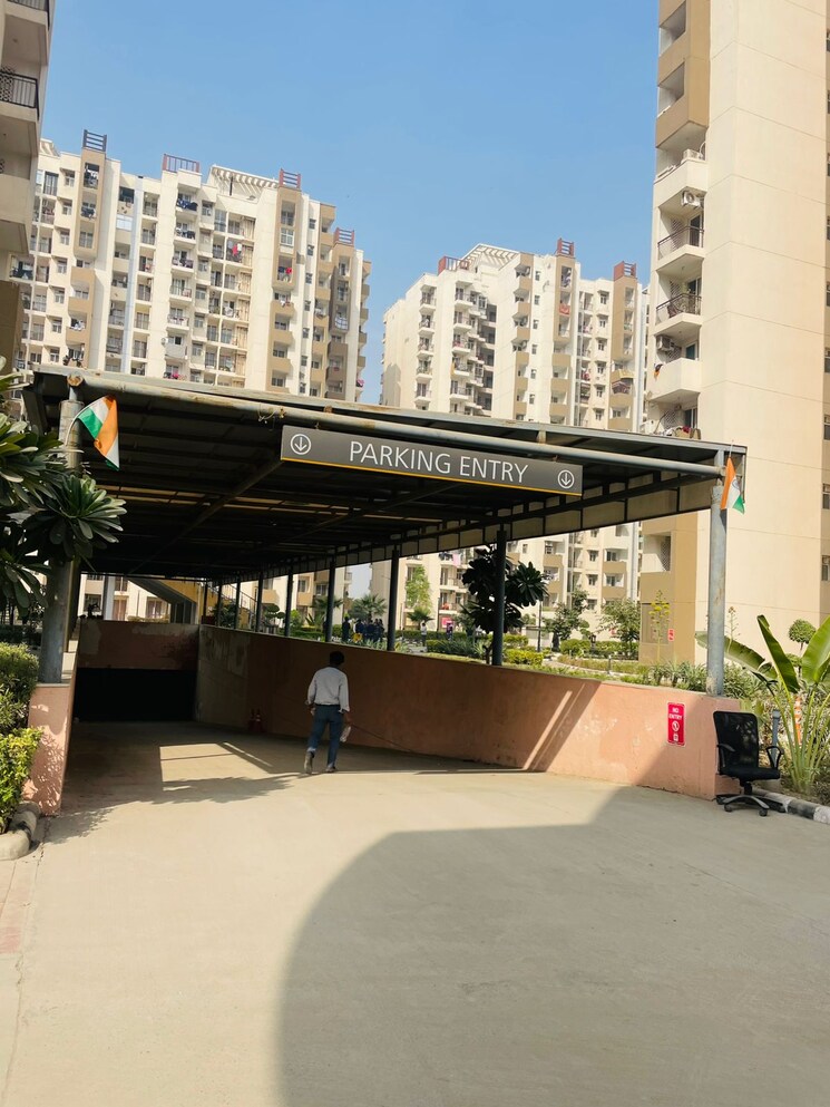 Exterior View, amrapali-leisure-park 2 Bedroom 845 Sq.Ft. Apartment In Amrapali Leisure Valley Greater Noida 9594733