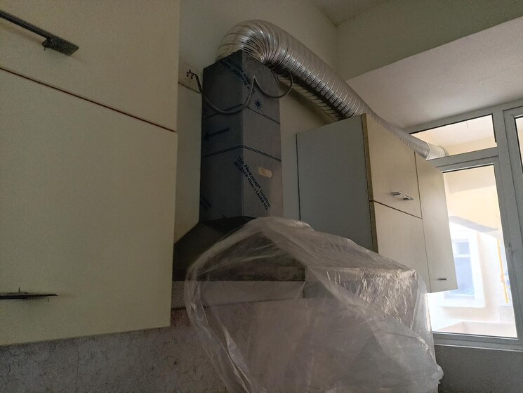 Bathroom, mahagun-mirabella 2 Bedroom 847 Sq.Ft. Apartment In Sector 79 Noida 9594800