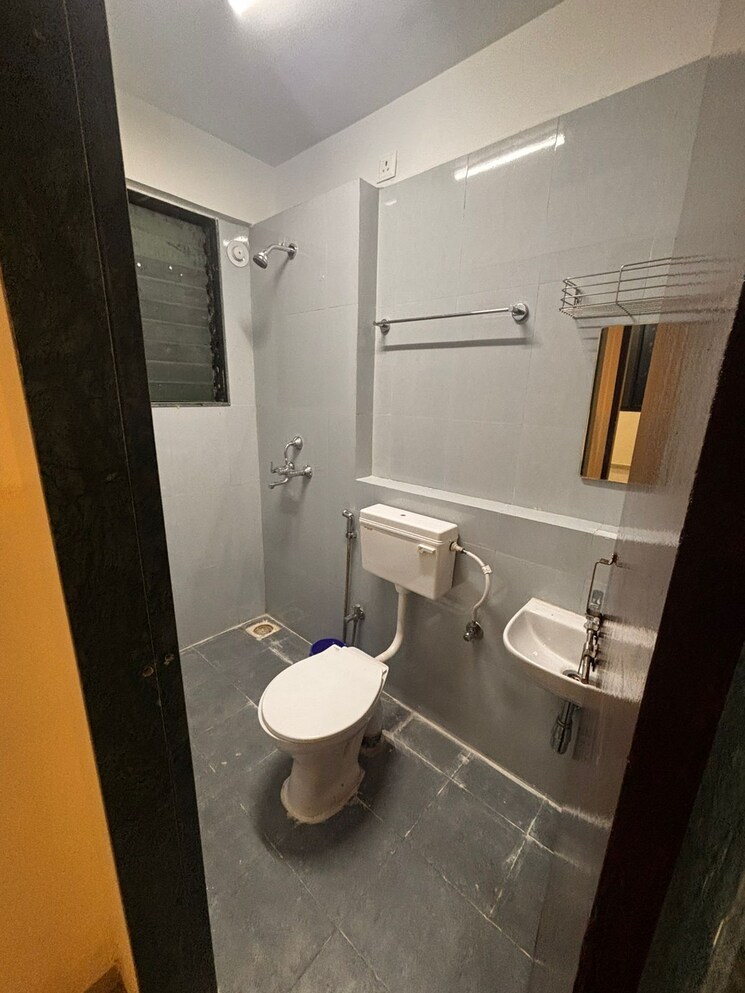 Bathroom, raymond-ten-x-era 2 Bedroom 560 Sq.Ft. Apartment In Pokhran Road No One Thane 9594814