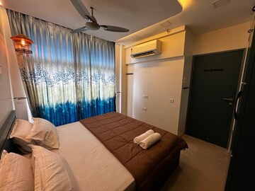 Bedroom in 1 BHK Apartment at Hiranandani Estate Solitaire C, Ghodbunder Road – for Rent