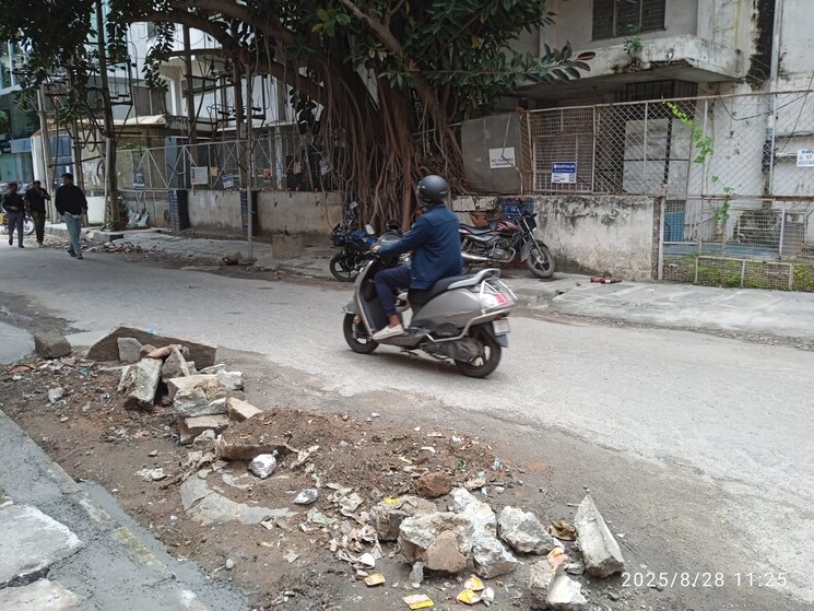  Parking, krishna-block Commercial Office Space 17070 Sq.Ft. In Koramangala Bangalore 9594945