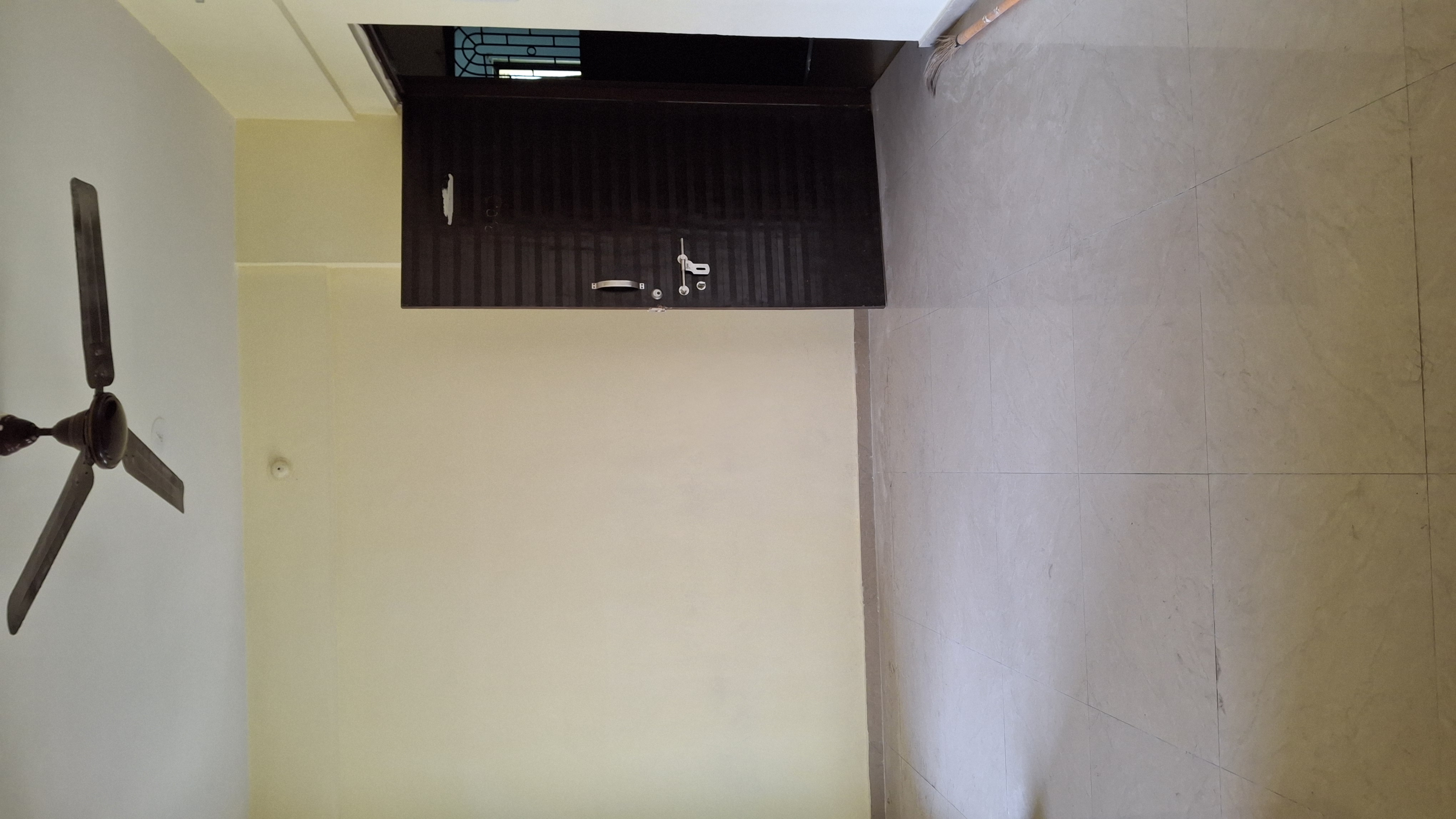 1 BHK + Servant Room 650 Sq.Ft. Apartment in Zorba KK Crystal