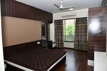 Bedroom in 4 BHK Apartment at Bodakdev – for Rent