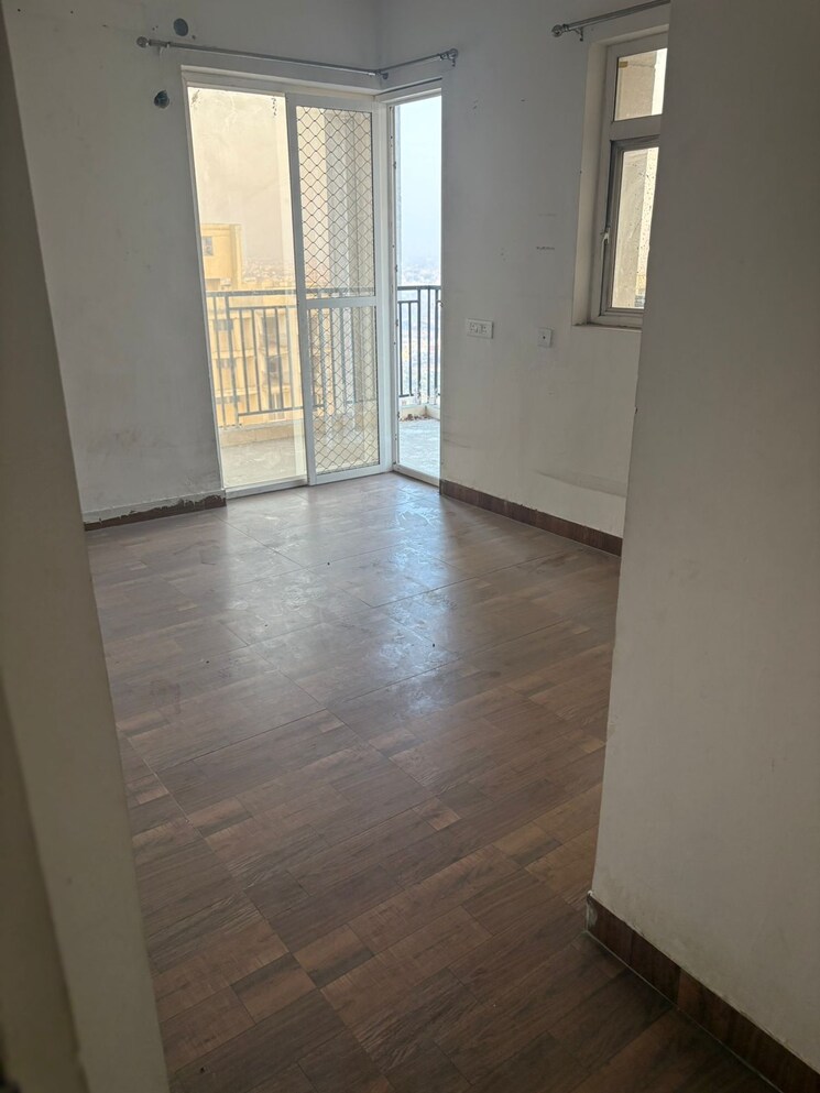 Room, ratan-pearls 3 Bedroom 1370 Sq.Ft. Apartment In Sector 16 Greater Noida Greater Noida 9595030