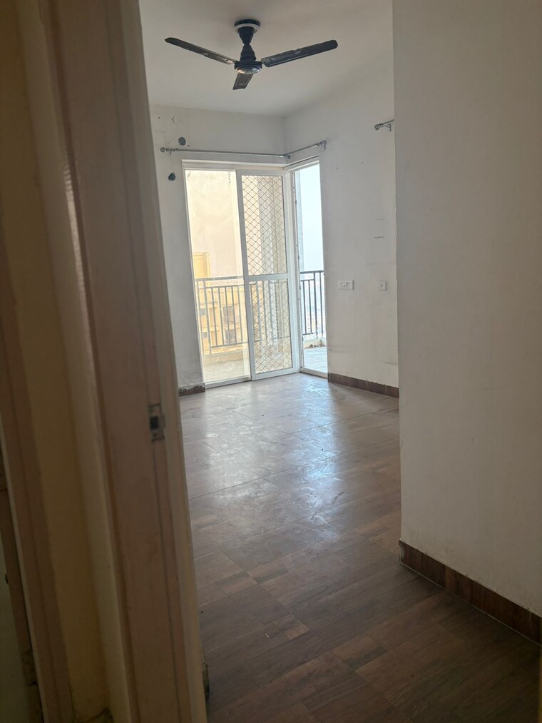 Room, ratan-pearls 3 Bedroom 1370 Sq.Ft. Apartment In Sector 16 Greater Noida Greater Noida 9595030