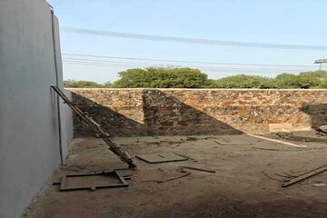 Plot Area in  Warehouse at Udyog Vihar – for Rent