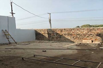 Plot Area in  Warehouse at Udyog Vihar – for Rent