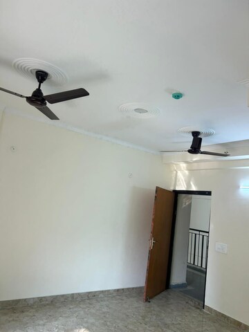 Room in 3 BHK Apartment at Amrapali Terrace Homes, Tech Zone 4 Greater Noida – for Sale