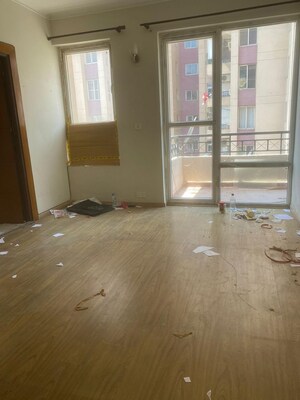 Master Bedroom in 3 BHK Apartment at Orchid Petals, Sector 49 – for Rent