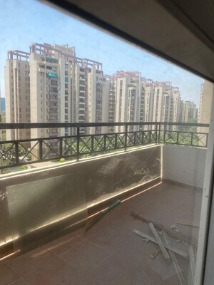 Kitchen in 3 BHK Apartment at Orchid Petals, Sector 49 – for Rent