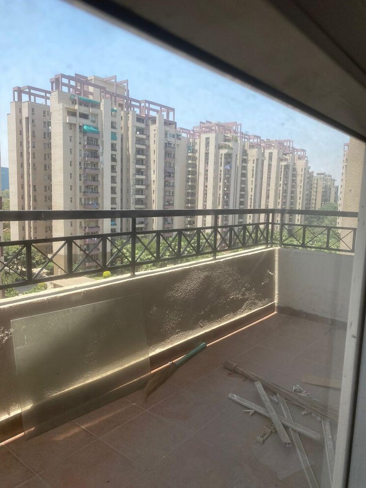Kitchen, orchid-petals 3 Bedroom 2061 Sq.Ft. Apartment In Sector 49 Gurgaon 9595237