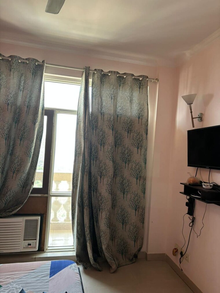 Living Room, orchid-petals 3 Bedroom 2061 Sq.Ft. Apartment In Sector 49 Gurgaon 9595237