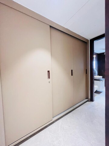 Room in 3 BHK Builder Floor at Sector 31 – for Rent