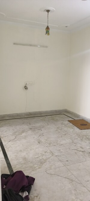 Room in 3 BHK Apartment at Shatabdi Vihar Sector-61, Sector 61 – for Rent