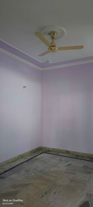 Room in 3.5 BHK Apartment at Shama Apartments, Sector 10 Dwarka – for Rent