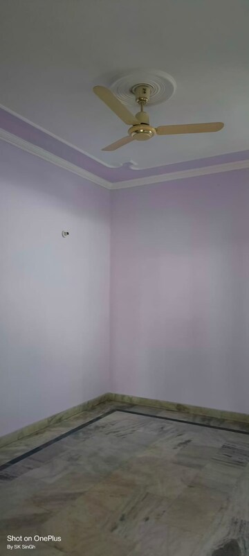 Room in 3.5 BHK Apartment at Shama Apartments, Sector 10 Dwarka – for Rent