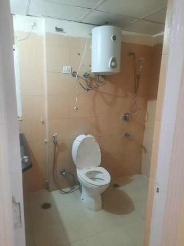 Master Bedroom in 4 BHK Apartment at Orchid Petals, Sector 49 – for Rent