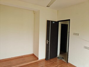 Room in 3 BHK Apartment at Jagdeo Path – for Sale