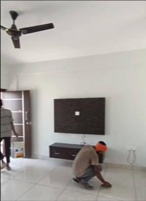 Room in 2 BHK Apartment at Hsr Layout – for Rent