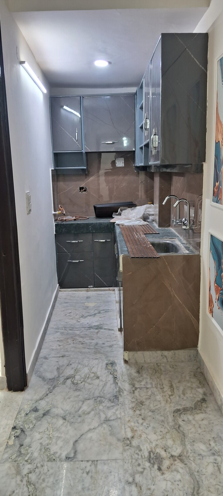 Kitchen, laxmi nagar 3 Bedroom 80 Sq.Yd. Builder Floor In Laxmi Nagar Delhi 9595291