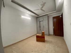 Room in 2 BHK Builder Floor at Chattarpur – for Rent