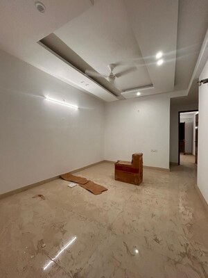 Room in 2 BHK Builder Floor at Chattarpur – for Rent