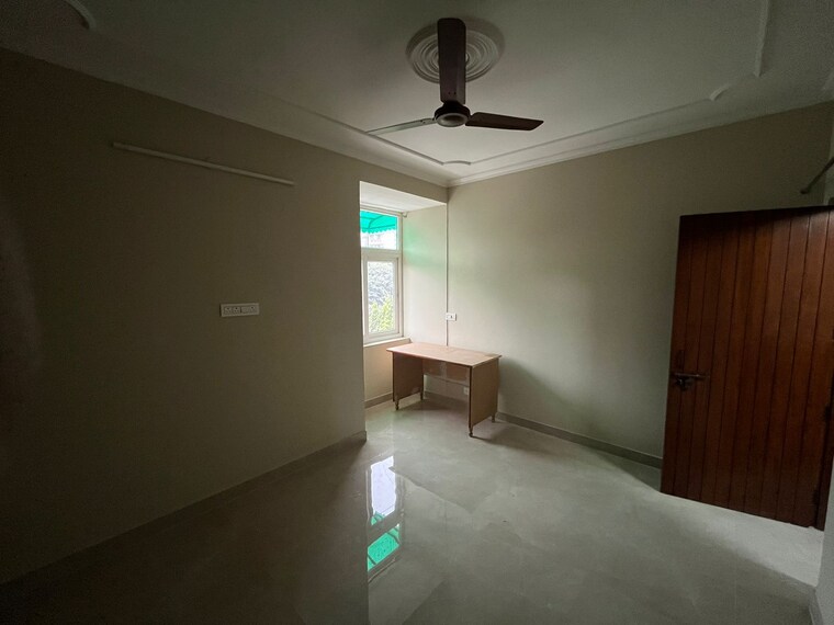 Room, sector 3 dwarka 3 Bedroom 1560 Sq.Ft. Apartment In Sector 3 Dwarka Delhi 9595292