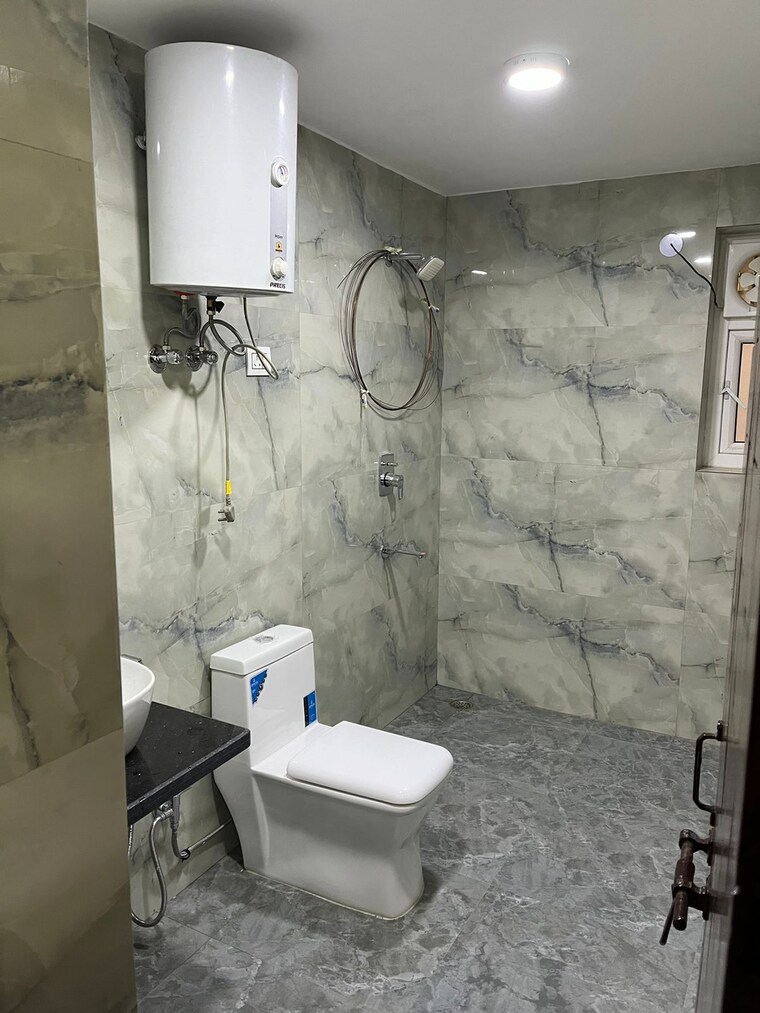 Bathroom, sector 3 dwarka 3 Bedroom 1560 Sq.Ft. Apartment In Sector 3 Dwarka Delhi 9595292