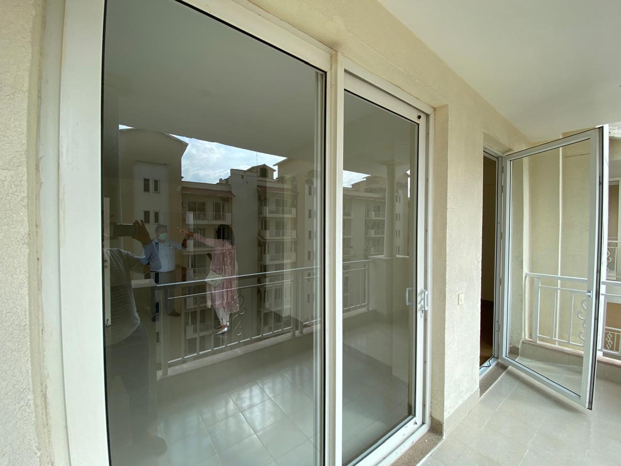 3.5 BHK + Pooja Room 1550 Sq.Ft. Apartment in Unitech The Residences Sector 33