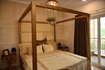 Bathroom in 3 BHK Apartment at Gomti Nagar – for Rent