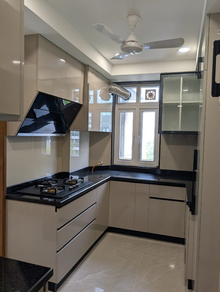 Kitchen, mayur vihar phase 1 extension 3.5 Bedroom 1450 Sq.Ft. Apartment In Mayur Vihar Phase 1 Extension Delhi 9595380