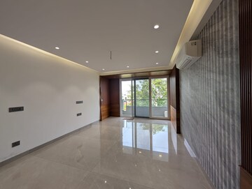 Bedroom in 3.5 BHK Apartment at Mayur Vihar Phase 1 Extension – for Sale