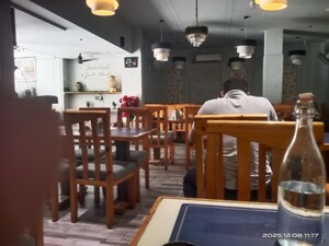  Shop For Rent in Vasna Road