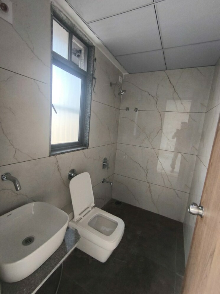 Bathroom, vashikaa-prime 3 Bedroom 1845 Sq.Ft. Apartment In Chandkheda Ahmedabad 9595420