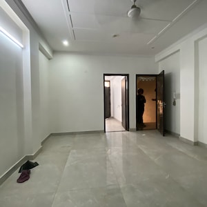 Room in 1 BHK Builder Floor at Chattarpur – for Rent