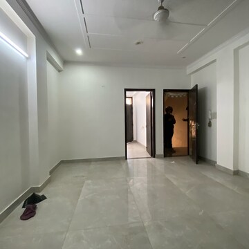 Room in 1 BHK Builder Floor at Chattarpur – for Rent