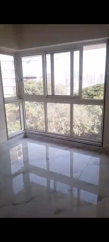 Room in 2 BHK Apartment at Marol – for Rent