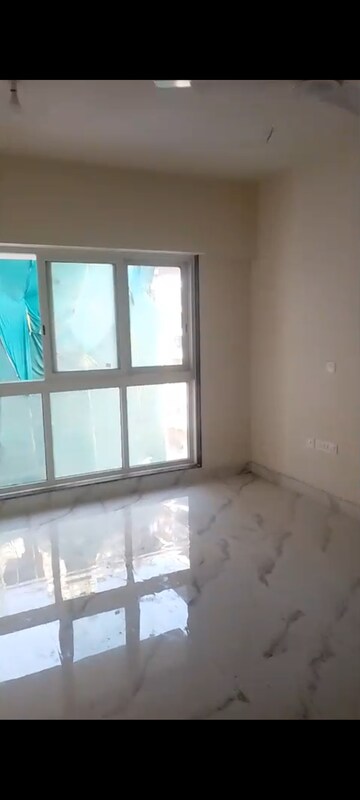 Room in 2 BHK Apartment at Marol – for Rent