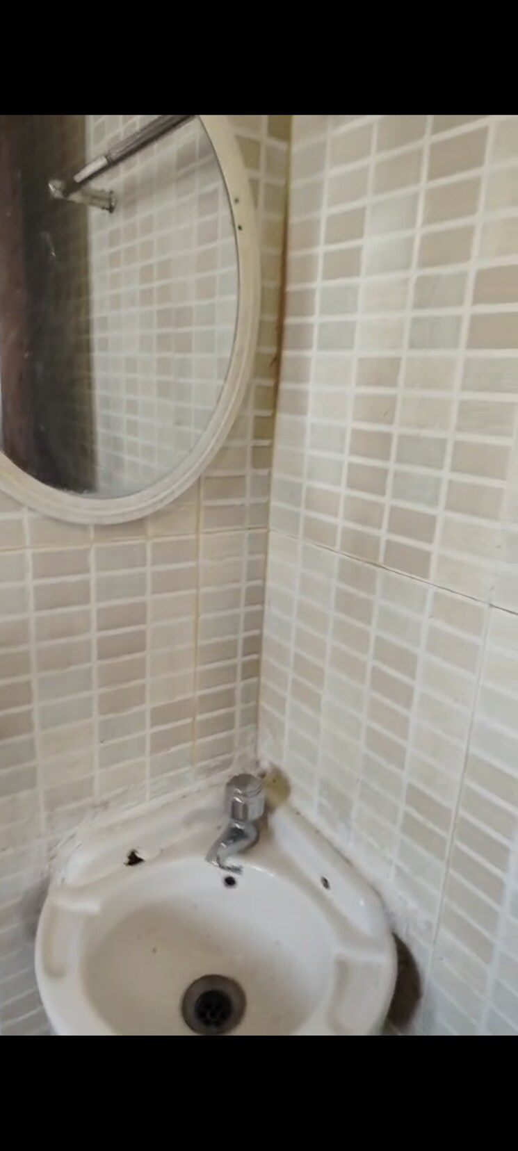 Bathroom, kalina 1 RK 350 Sq.Ft. Apartment In Kalina Mumbai 9595442