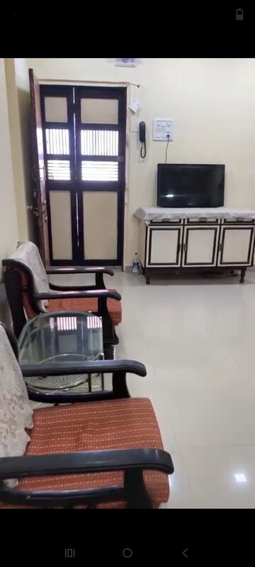 Living Room in 2 BHK Apartment at Vakola – for Rent