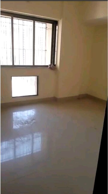 Room in 2 BHK Apartment at Runwal Garden City, Balkum Pada – for Rent