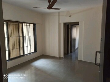Room in 2 BHK Apartment at Runwal Garden City, Balkum Pada – for Rent