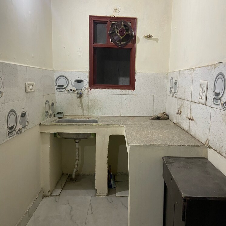 Kitchen, chattarpur 1 Bedroom 550 Sq.Ft. Builder Floor In Chattarpur Delhi 9595455