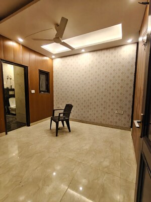 Room in 2 BHK Builder Floor at East Of Kailash – for Rent