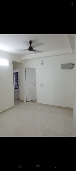 Room in 3 BHK Apartment at Express Zenith, Sector 77 – for Rent