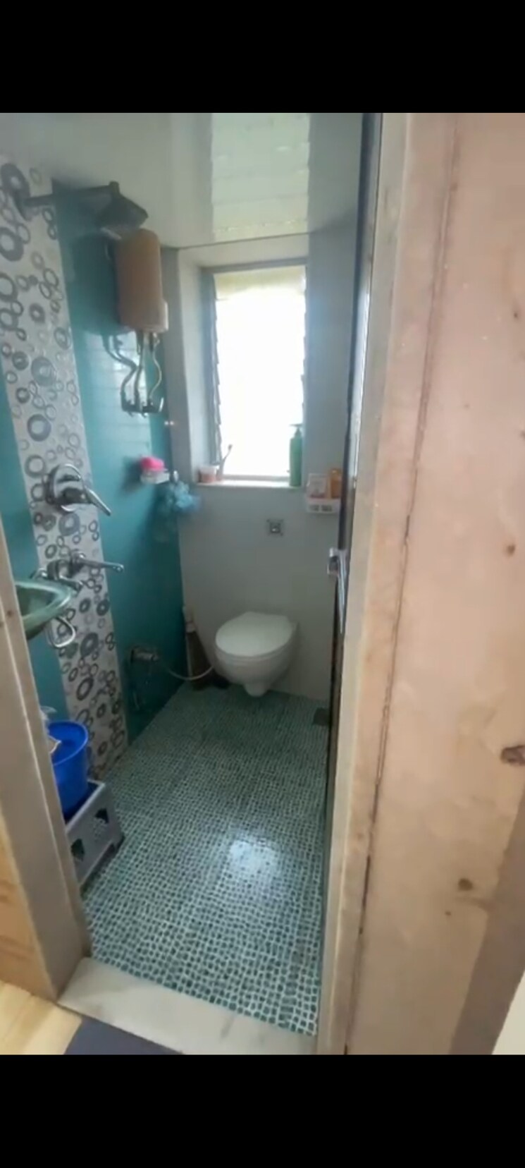 Bathroom, chembur 2 Bedroom 800 Sq.Ft. Apartment In Chembur Mumbai 9595481