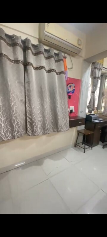 Master Bedroom in 2 BHK Apartment at Chembur – for Rent