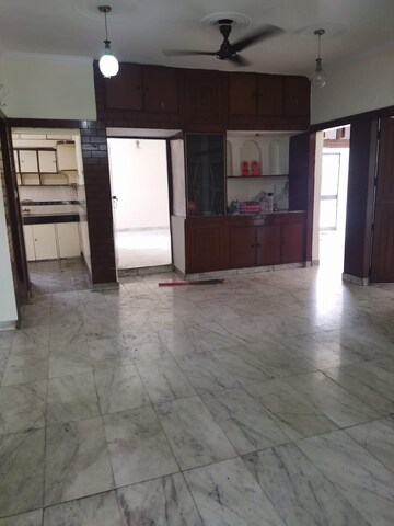 Room in 1 BHK Apartment at Sector 23 Dwarka – for Sale